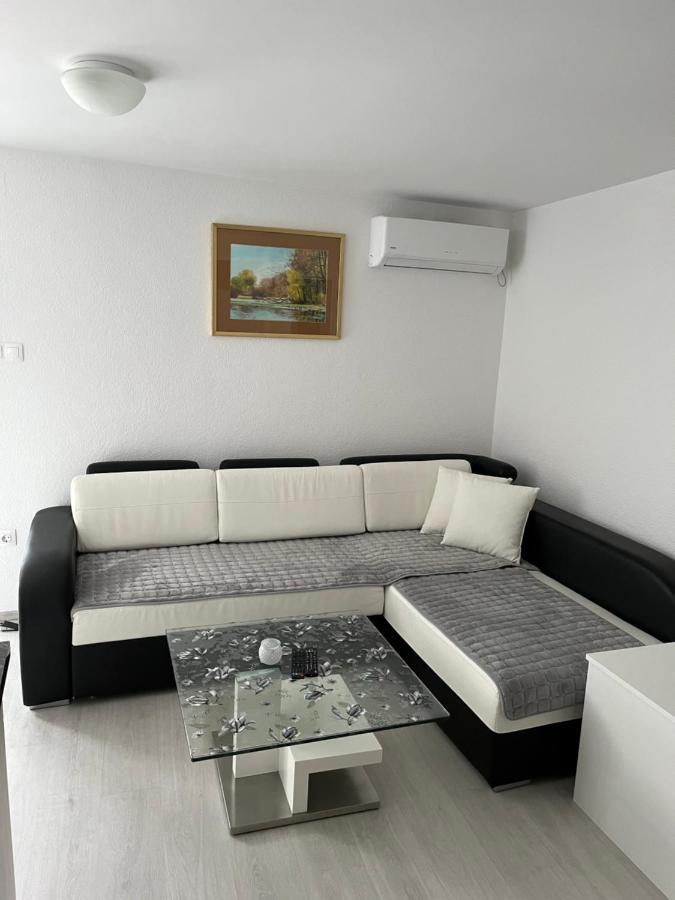 Apartmani Marina ツリクヴェニツァ エクステリア 写真